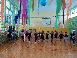 b_1024_768_0_00_images_2022_2023_Wydarzenia_zabawa_328934795_8691762487563617_488179992827955106_n